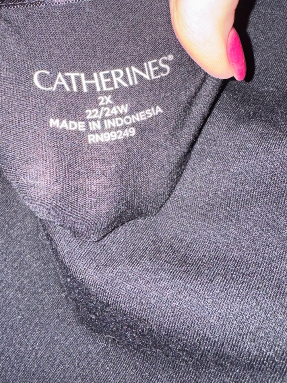 Catherines Black Short-Sleeve V-Neck Top with Sparkle Detail PLUS:  2X      #14 - Picture 6 of 6